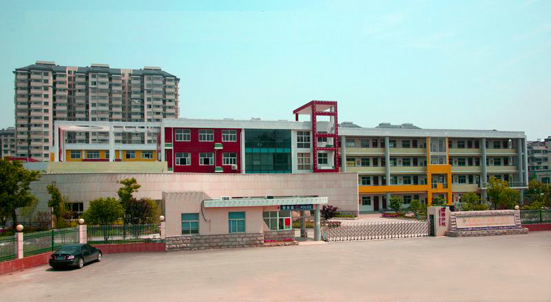 性能強有顏值，讓LED顯示屏的美綻放校園