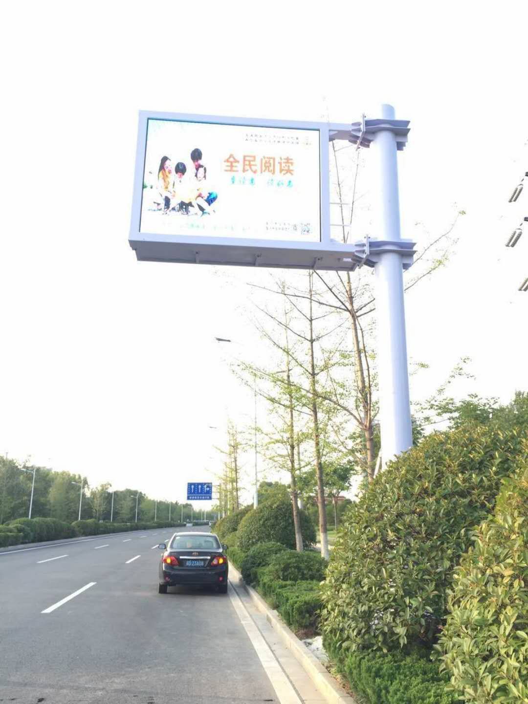 LED顯示屏全彩哪家好？定做高速LED顯示屏 LED信息顯示屏大屏幕廣告找亮彩